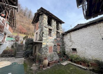 Rustic Frazione biò, Traves - photo 10