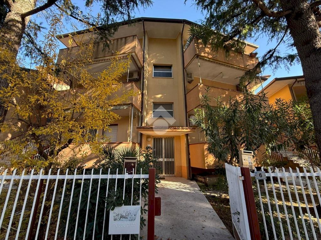 Three-room apartment Viale Scrivia, Riccione - photo 1