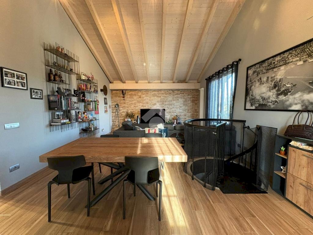 Semi-detached house Via Rosasco, Castelnovetto - photo 2