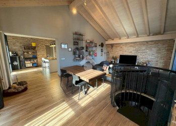 Semi-detached house Via Rosasco, Castelnovetto - photo 1