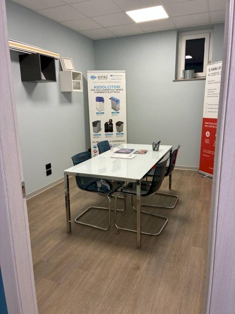 Shop Via Piana Gallo, 8, Grinzane Cavour - photo 3