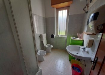 Shop Via San Pietro, Masone - photo 4