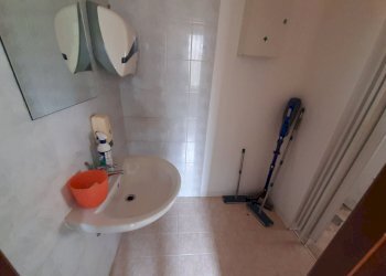 Shop Via San Pietro, Masone - photo 6