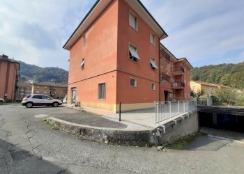 Shop Via San Pietro, Masone - photo 14