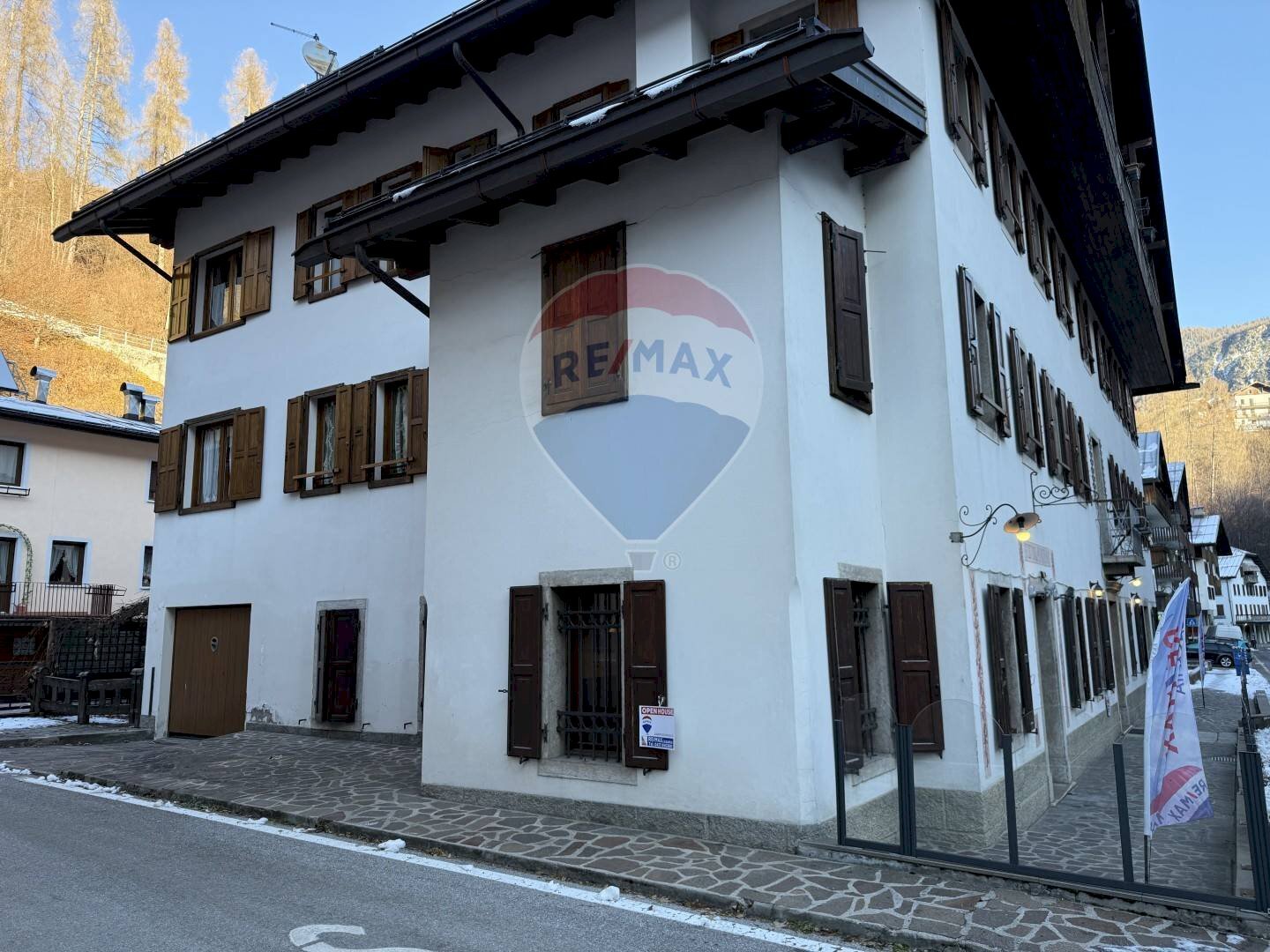 Casa all\'aperto - Commercial Premises Via Roma
22, Val di Zoldo - photo 3