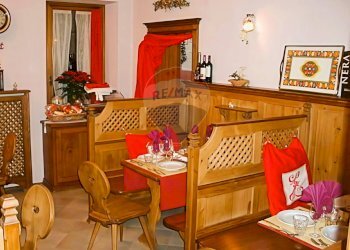 Sala da pranzo - Locale Commerciale Via Roma
 
22, Val di Zoldo - foto 18