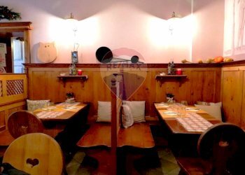 Sala da pranzo - Locale Commerciale Via Roma
 
22, Val di Zoldo - foto 23