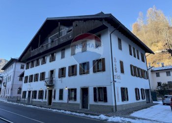 Edificio all\'aperto - Locale Commerciale Via Roma
 
22, Val di Zoldo - foto 1