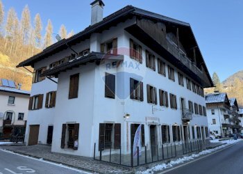 Edificio all\'aperto - Locale Commerciale Via Roma
 
22, Val di Zoldo - foto 6