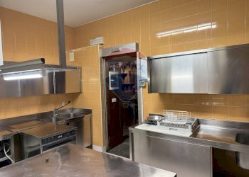 Cucina - Locale Commerciale Via Roma
 
22, Val di Zoldo - foto 11