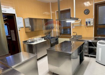 Cucina - Locale Commerciale Via Roma
 
22, Val di Zoldo - foto 14