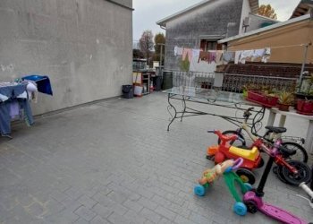 Cortile interno - Villa a Schiera via Canzio Zoldi, Novi di Modena - foto 22