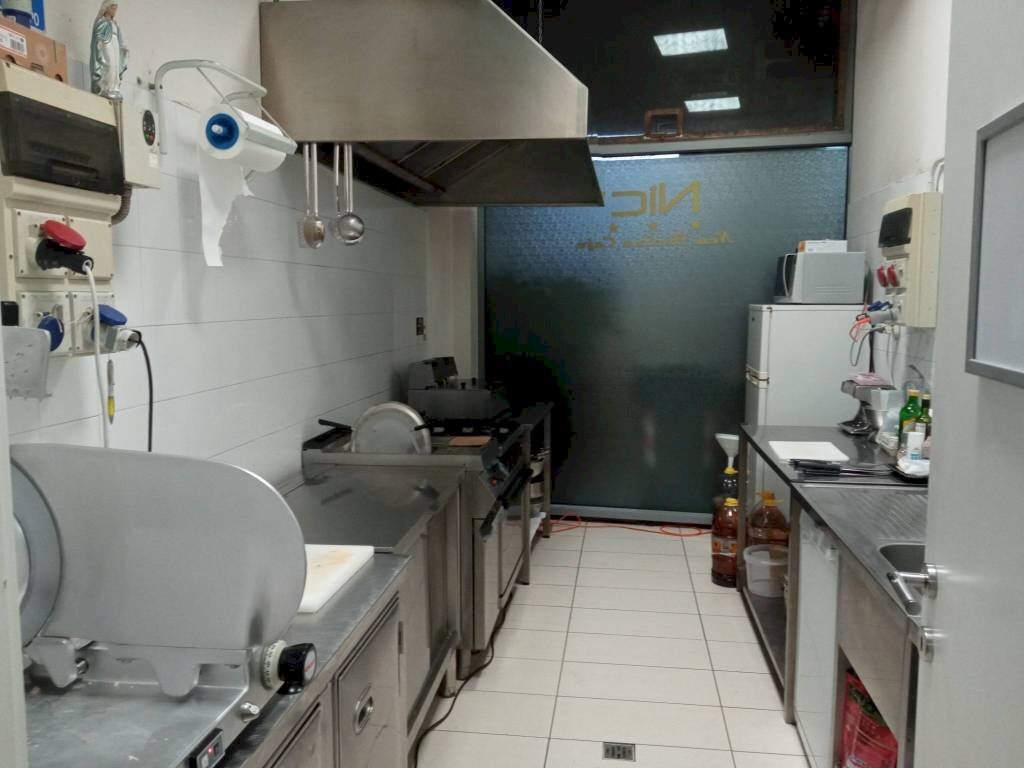 Interno non residenziale - Bar Tavola Calda - Fredda Tangenziale Bruno Losi, Carpi - foto 3