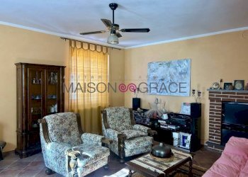 Salone - Rustic via Roma, 48, Trezzo Tinella - photo 15