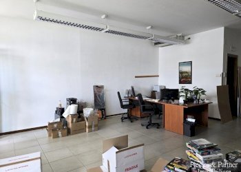 08.jpg - Locale Commerciale Via del Conservificio, Bastia Umbra - foto 8