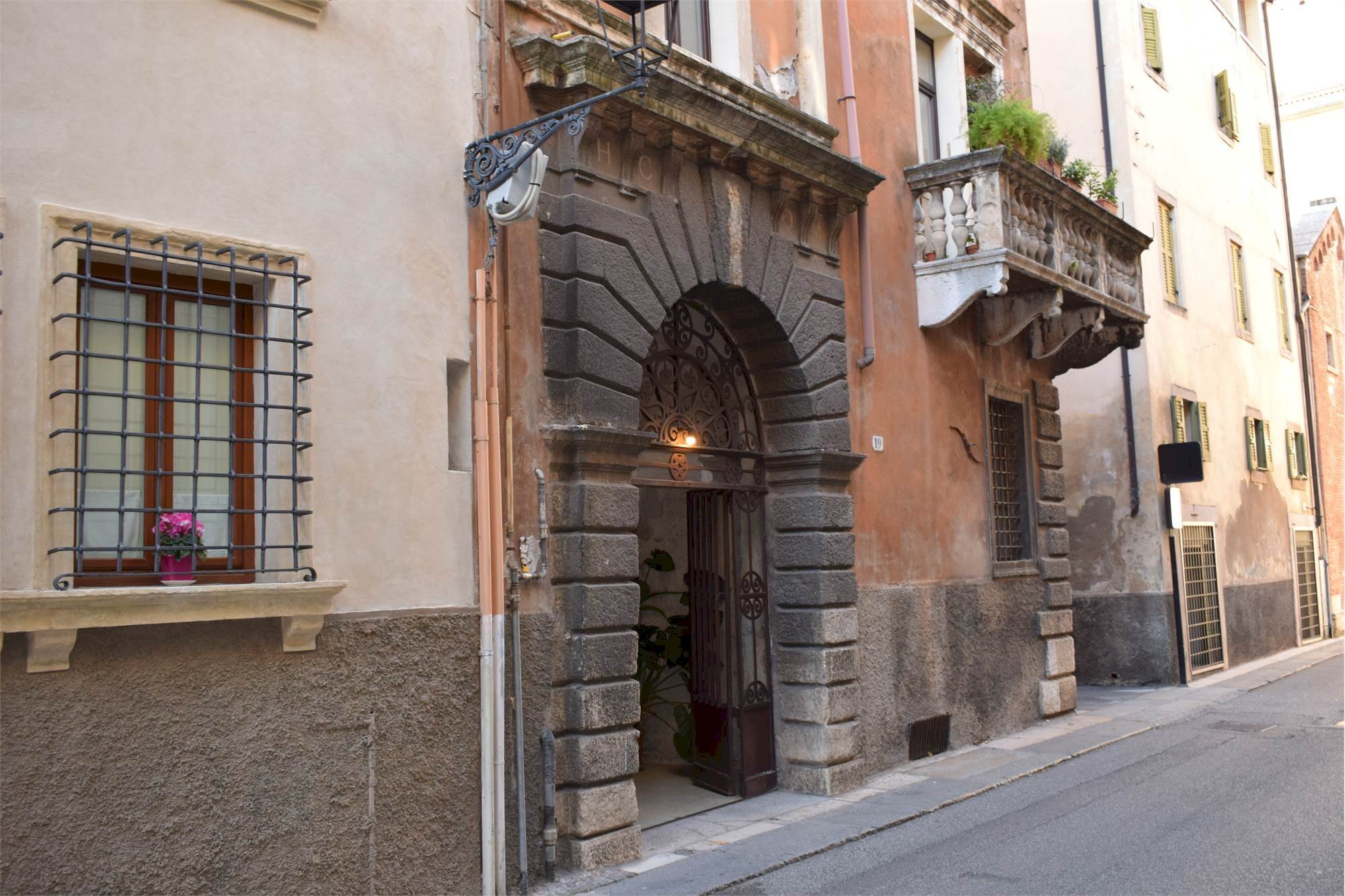 Trilocale Verona (zona Centro Storico) - foto 1