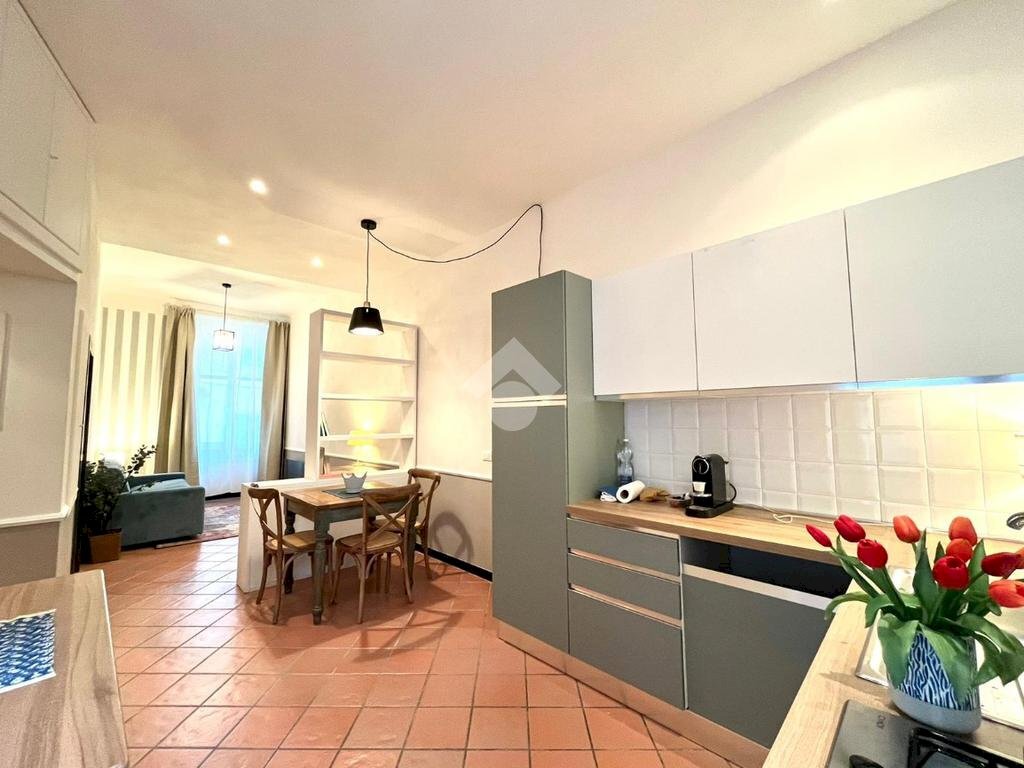 Three-room apartment Via S. Vincenzo, Genova - photo 1