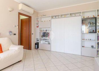 Two-room apartment Via Amerigo Vespucci, Cesano Boscone - photo 18