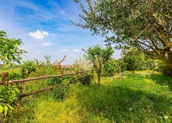 Villa Via Santa Croce, Montemagno - photo 42