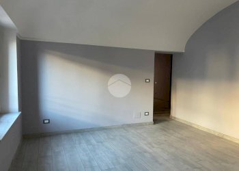 Trilocale Via Cristoforo Colombo, Narzole - foto 1