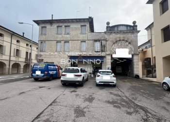 Foto 2 - Stabile - Palazzo Via Madonna
 
36, Conegliano - foto 2