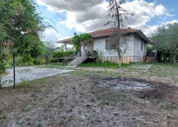 Foto 1 - Casa indipendente contrada parzano, Ariano Irpino - foto 1