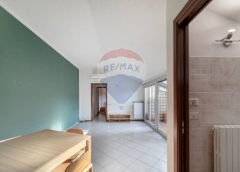 Stanza vuota - Bilocale Via Umberto I
 
94, Seregno - foto 9