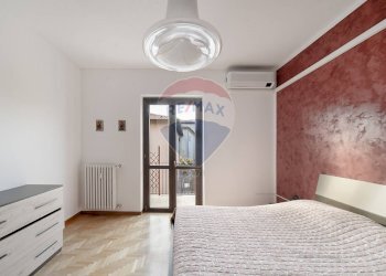 Camera / camera da letto - Three-room apartment Via Isonzo
 
2, Vimercate - photo 16