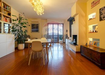 Sala da pranzo - Attico Via Togliatti
 
38, Rho - foto 3