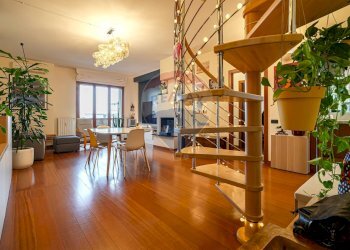 Sala da pranzo - Attico Via Togliatti
 
38, Rho - foto 5