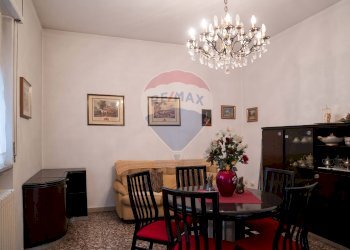 Sala da pranzo - Appartamento via IV novembre
 
18, Rho - foto 3