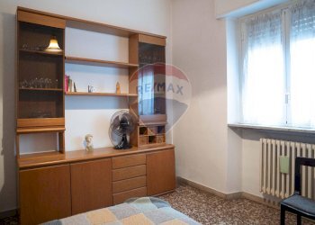 Camera / camera da letto - Appartamento via IV novembre
 
18, Rho - foto 14