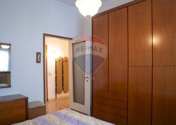 Camera / camera da letto - Appartamento via IV novembre
 
18, Rho - foto 17