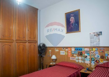 Camera / camera da letto - Appartamento via IV novembre
 
18, Rho - foto 28