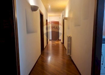 Hall / corridoio - Ufficio Via Giuseppe Saverio Poli
 
21, Bari - foto 3