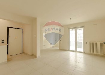 Stanza vuota - Attico Via Trani
 
92, Andria - foto 2