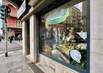 Edificio all\'aperto - Locale Commerciale Via Quintino Sella
 
138/140/142, Bari - foto 3