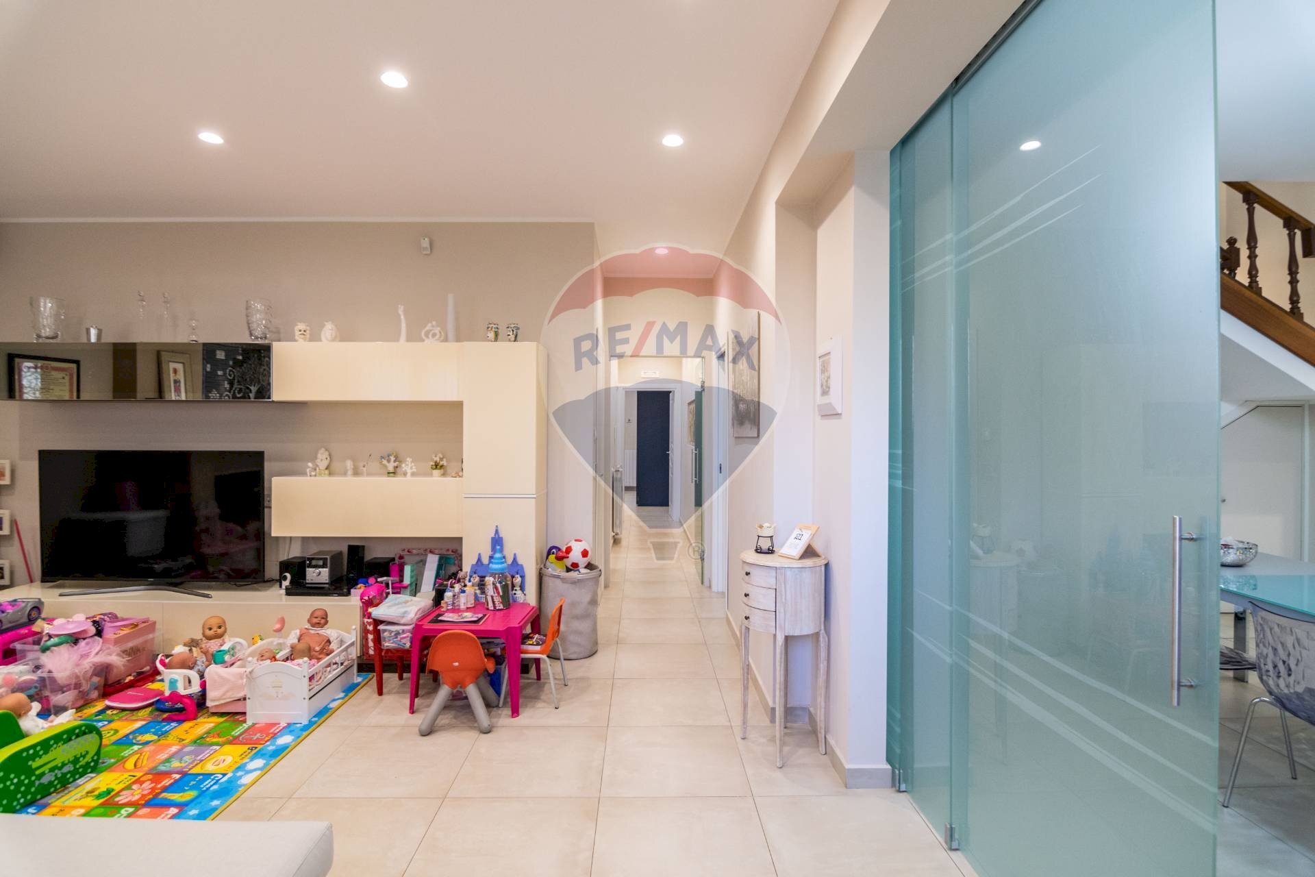 Sala da pranzo - Casa semi indipendente Via Vittorio Emanuele secondo
 
153, Acireale - foto 1