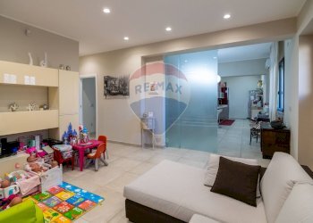 Soggiorno - Casa semi indipendente Via Vittorio Emanuele secondo
153, Acireale - foto 5