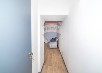 Hall / corridoio - Quadrilocale VIA DEI GESUITI
 
56, Catania - foto 7