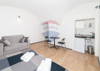 Sala da pranzo - Quadrilocale VIA DEI GESUITI
 
56, Catania - foto 13