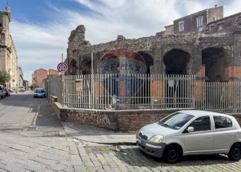 Edificio all\'aperto - Quadrilocale VIA DEI GESUITI
 
56, Catania - foto 38