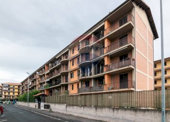 Edificio all\'aperto - Quadrilocale VIA EMANUELE MACRI
 
4, Acireale - foto 4