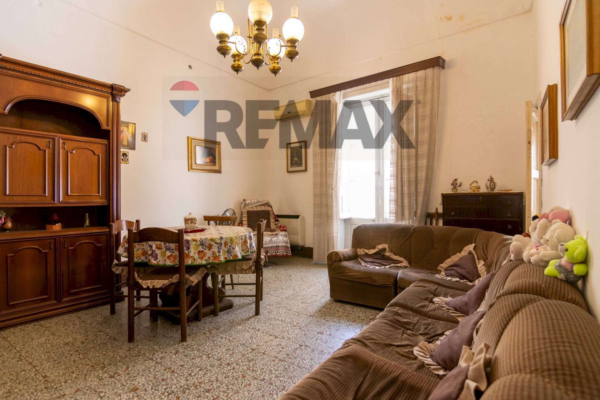 Sala da pranzo - Casa indipendente via sant'antonino
74, Adrano - foto 2