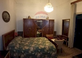 Camera / camera da letto - Casa indipendente via sant'antonino
 
74, Adrano - foto 8