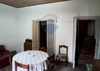 Sala da pranzo - Casa indipendente via sant'antonino
 
74, Adrano - foto 12