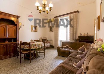 Sala da pranzo - Independent house via sant'antonino
 
74, Adrano - photo 2