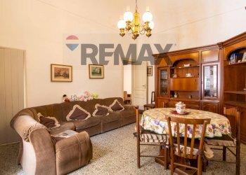 Sala da pranzo - Independent house via sant'antonino
 
74, Adrano - photo 3