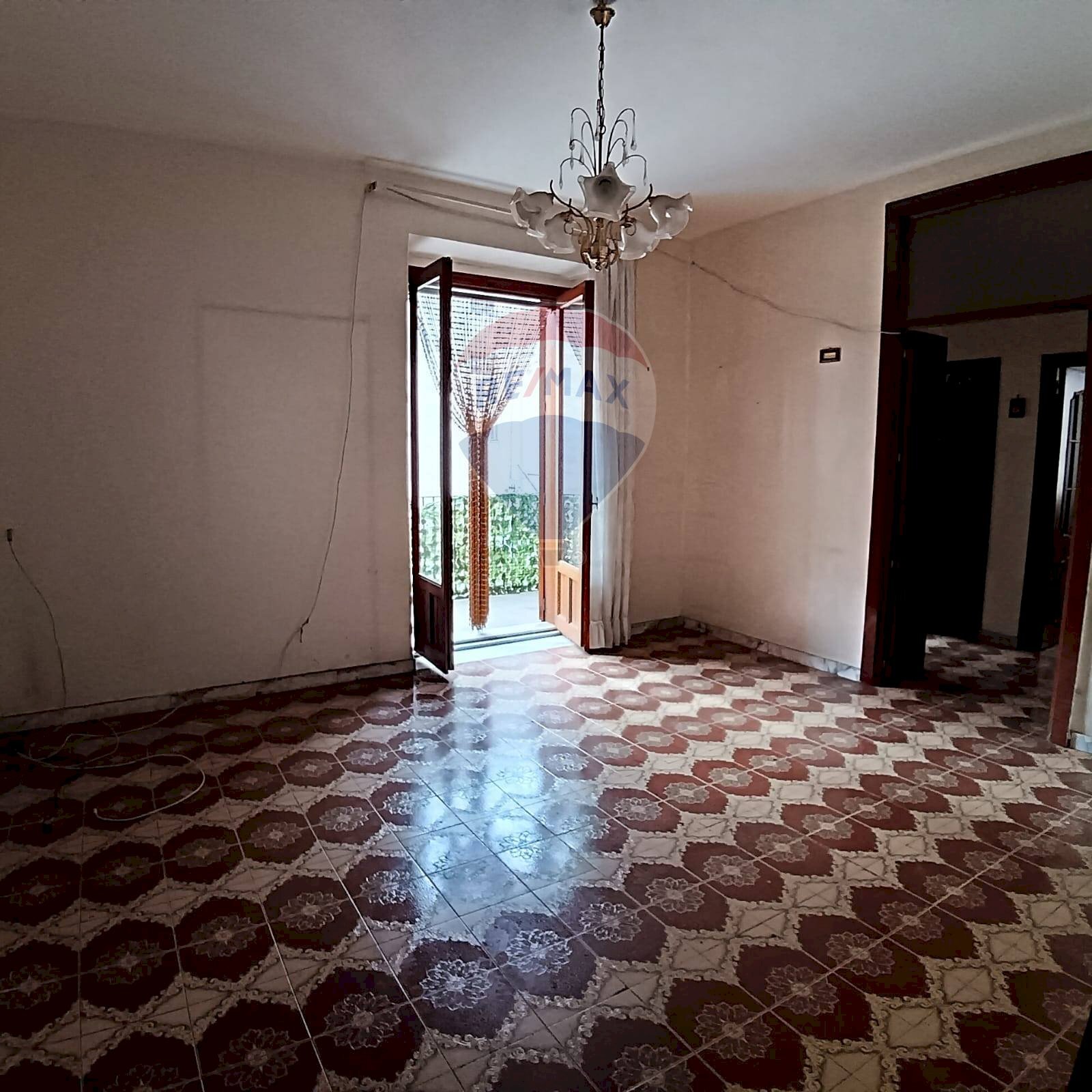 Stanza vuota - Three-room apartment Via Vittorio Emanuele Orlando
 
24, Adrano - photo 1
