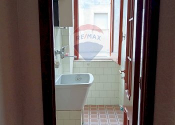 Bagno - Trilocale Via Vittorio Emanuele Orlando
 
24, Adrano - foto 4